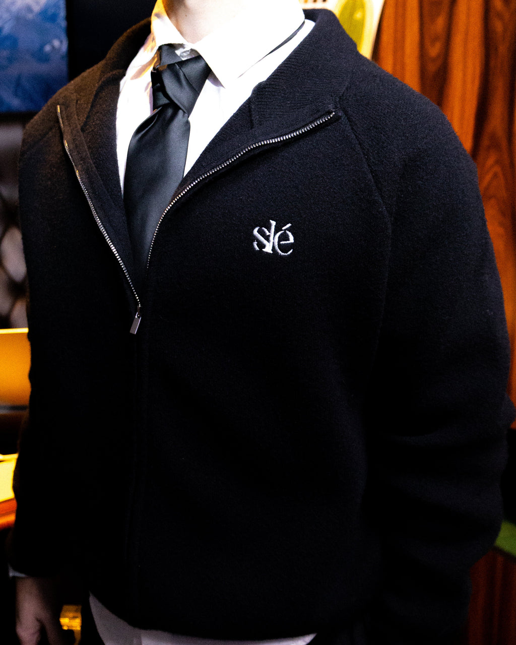 'NOIR' KNIT