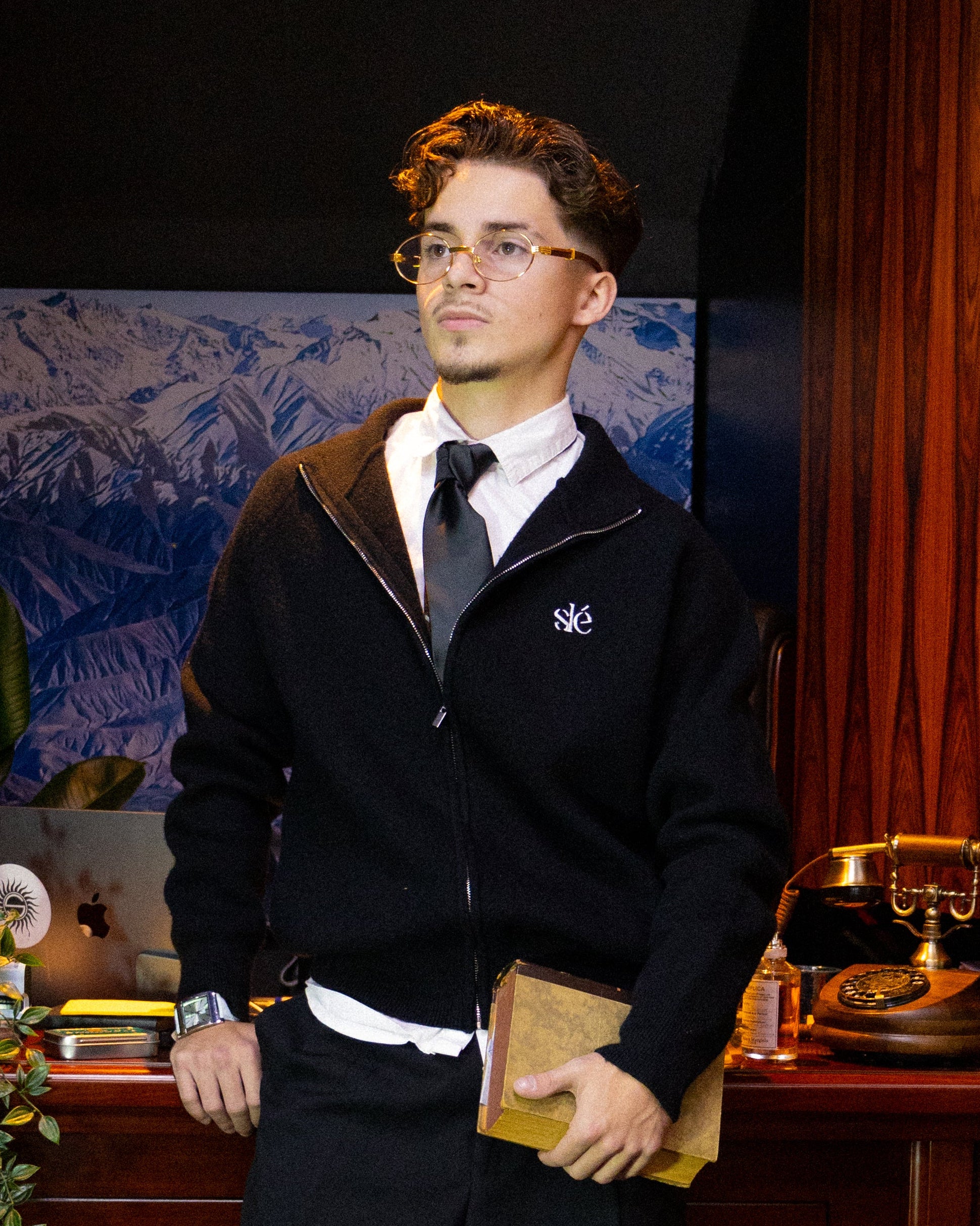'NOIR' KNIT